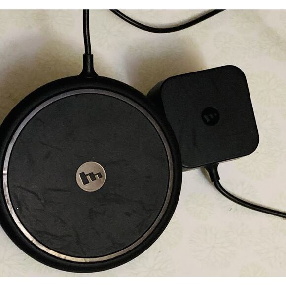Mophie Wireless Charging Pad for QI Devices 15W - Picture 1 of 4